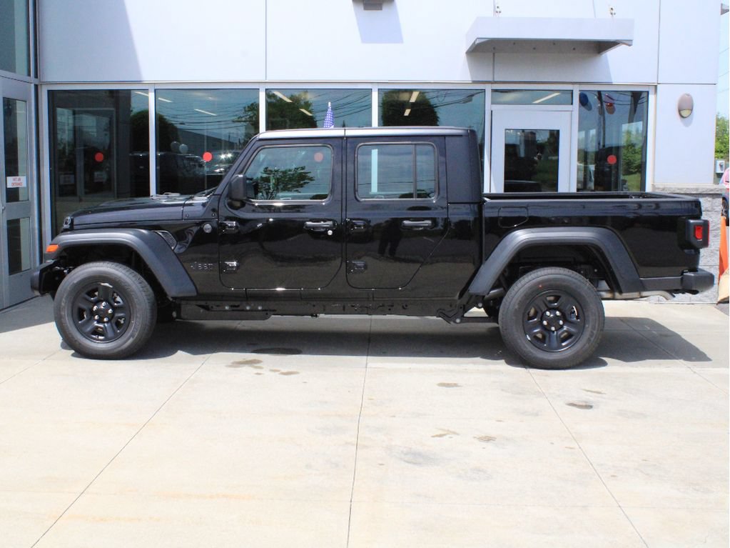 New 2026 Jeep Gladiator Sport AWD/4WD image 5