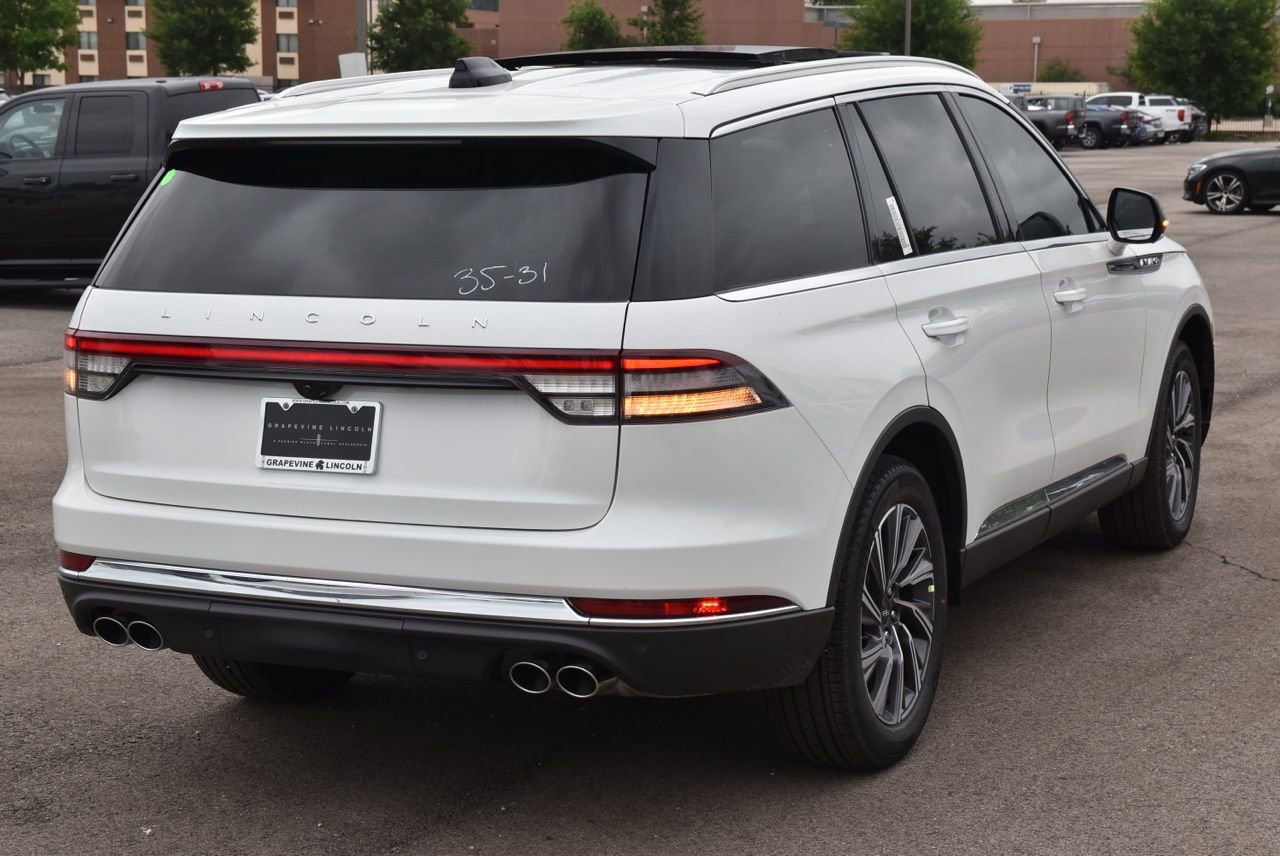 New 2026 Lincoln Aviator AWD image 7