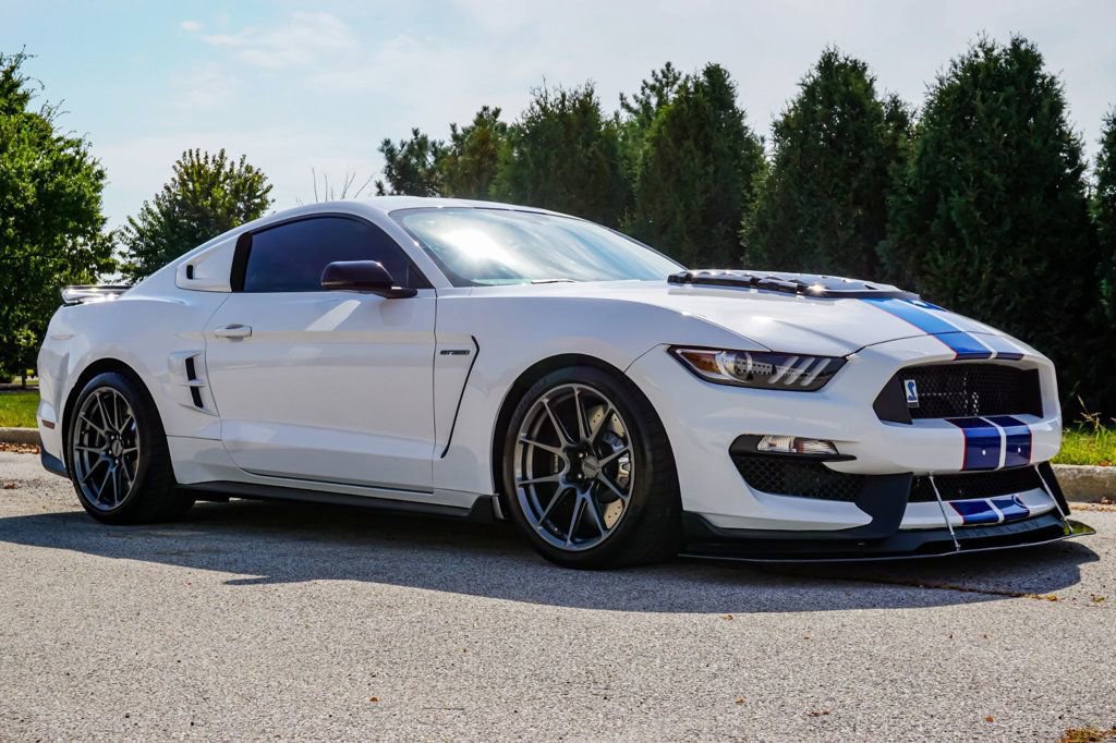 Used 2018 Ford Mustang Shelby GT350 w/ Convenience Package image 2