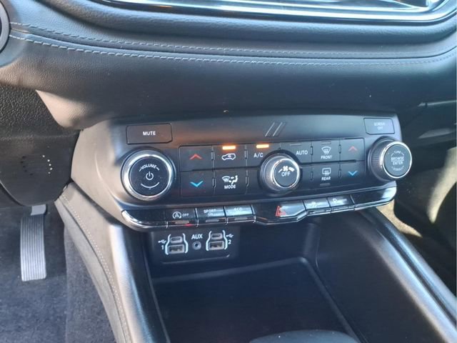 Used 2022 Dodge Durango SXT w/ Blacktop Package image 18