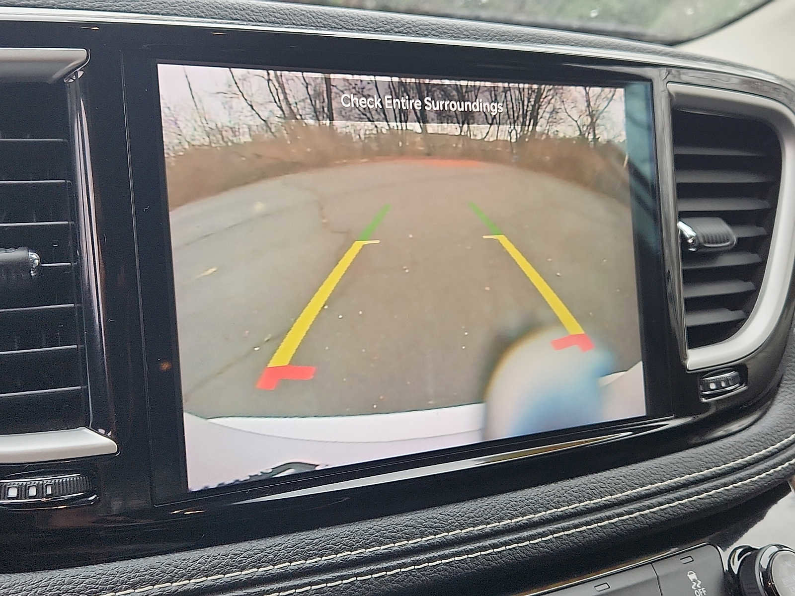 Used 2022 Chrysler Pacifica Touring-L image 17