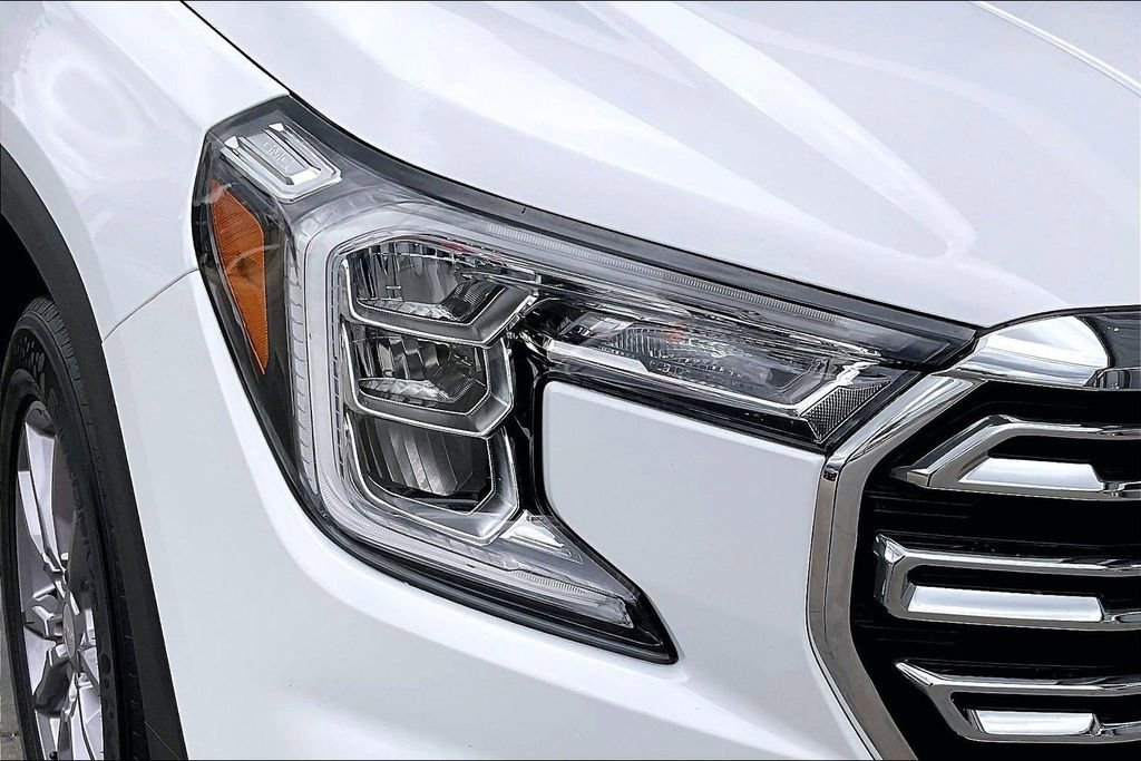 Used 2023 GMC Terrain SLT FWD image 28