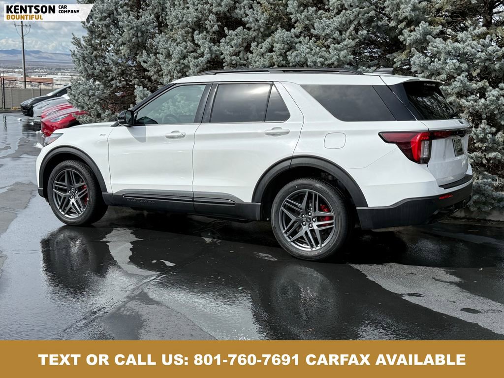 Used 2025 Ford Explorer ST-Line w/ ST-Line Street Pack AWD/4WD image 5