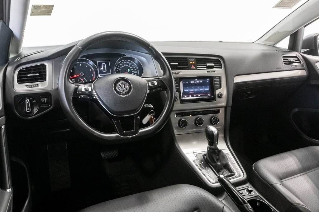 Used 2015 Volkswagen Golf S FWD image 7