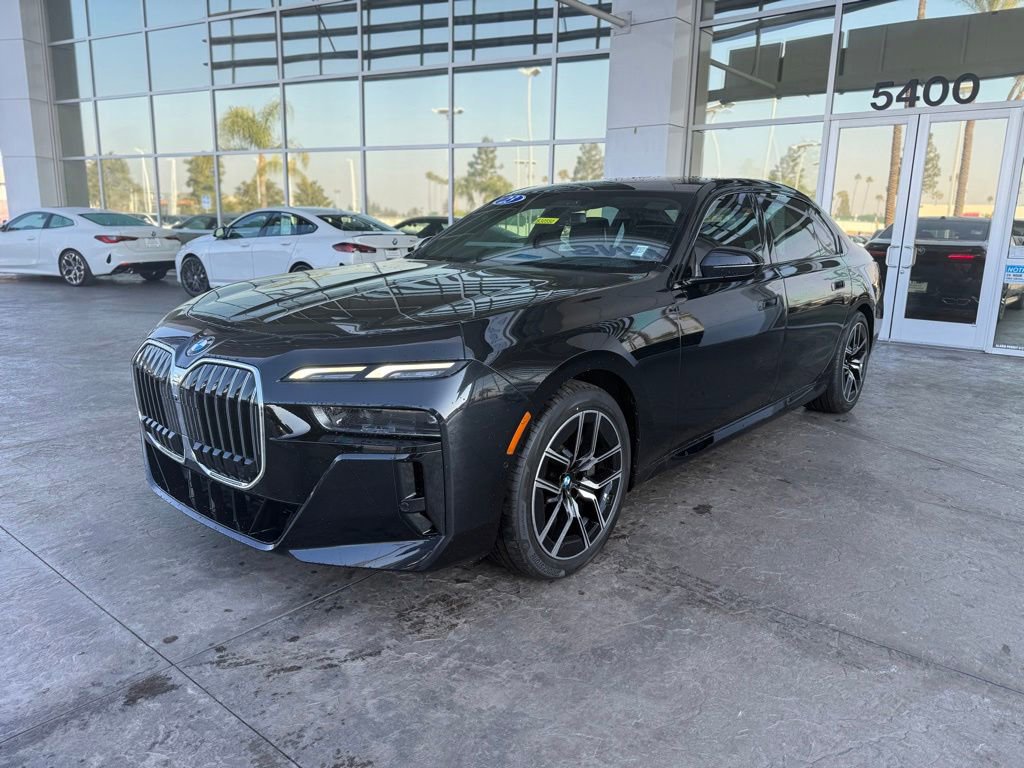 Used 2023 BMW 760i xDrive w/ Luxury Rear Seating Package AWD/4WD image 1