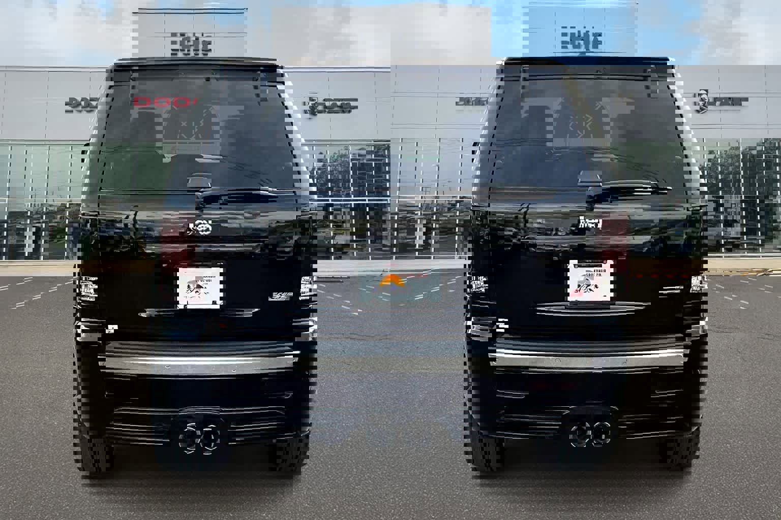 Used 2007 Jeep Grand Cherokee SRT8 w/ SRT Option Group I image 5