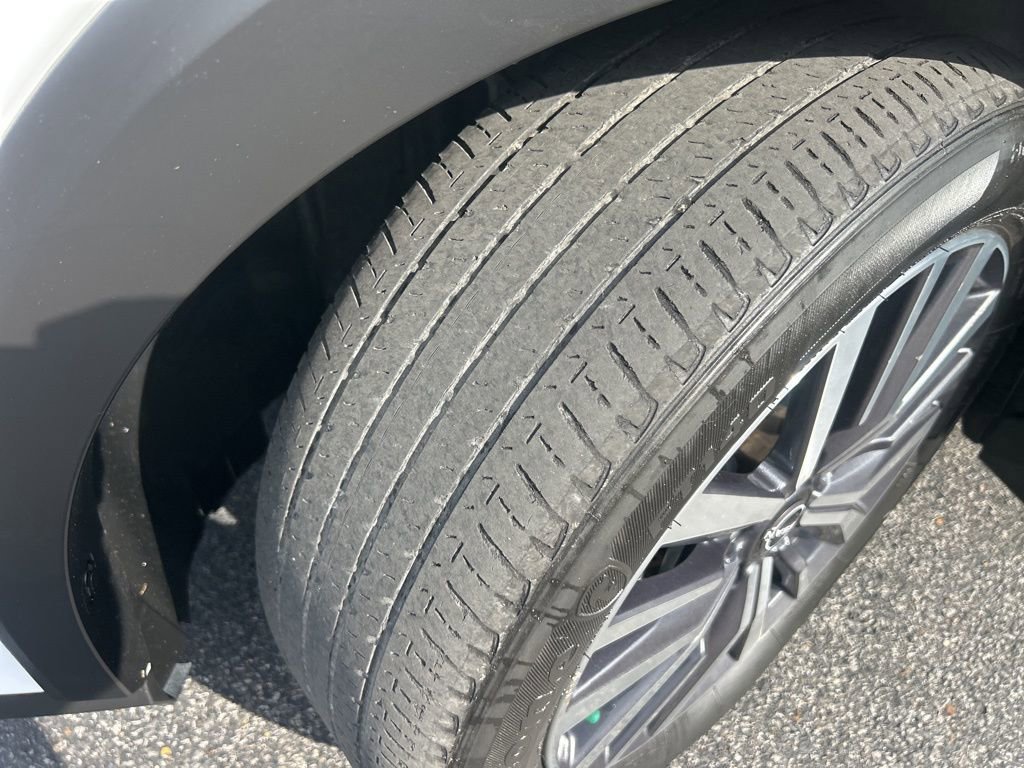 Used 2023 Nissan Kicks SV image 32