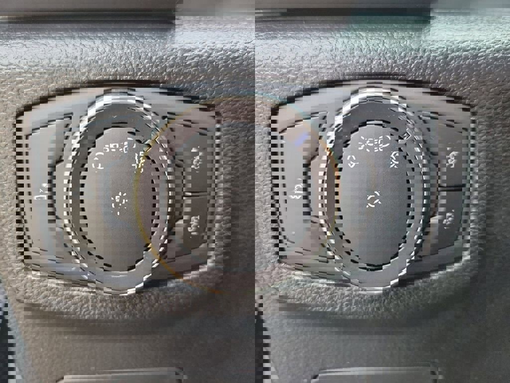 Used 2018 Ford F150 Raptor w/ Equipment Group 802A Luxury image 21