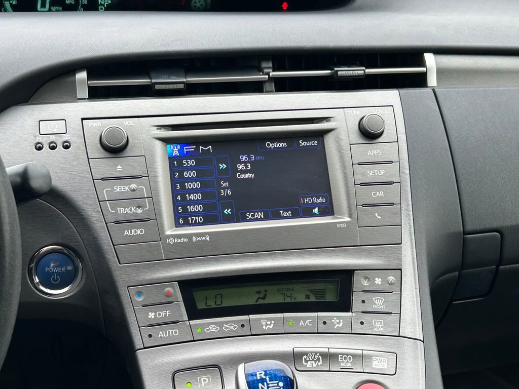 Used 2014 Toyota Prius Plug-In Hybrid FWD image 20