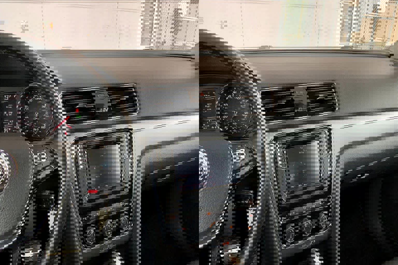 Used 2018 Volkswagen Passat 2.0T R-Line image 7