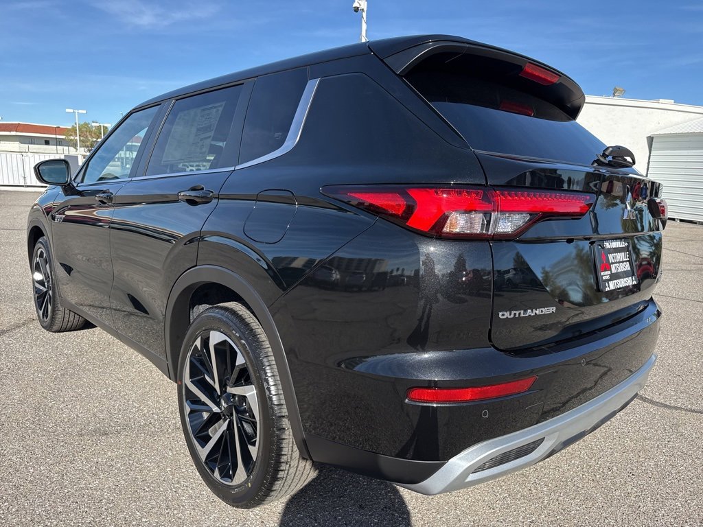 New 2025 Mitsubishi Outlander SE image 5