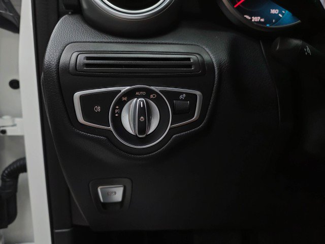Used 2021 Mercedes-Benz GLC 300 4MATIC image 30