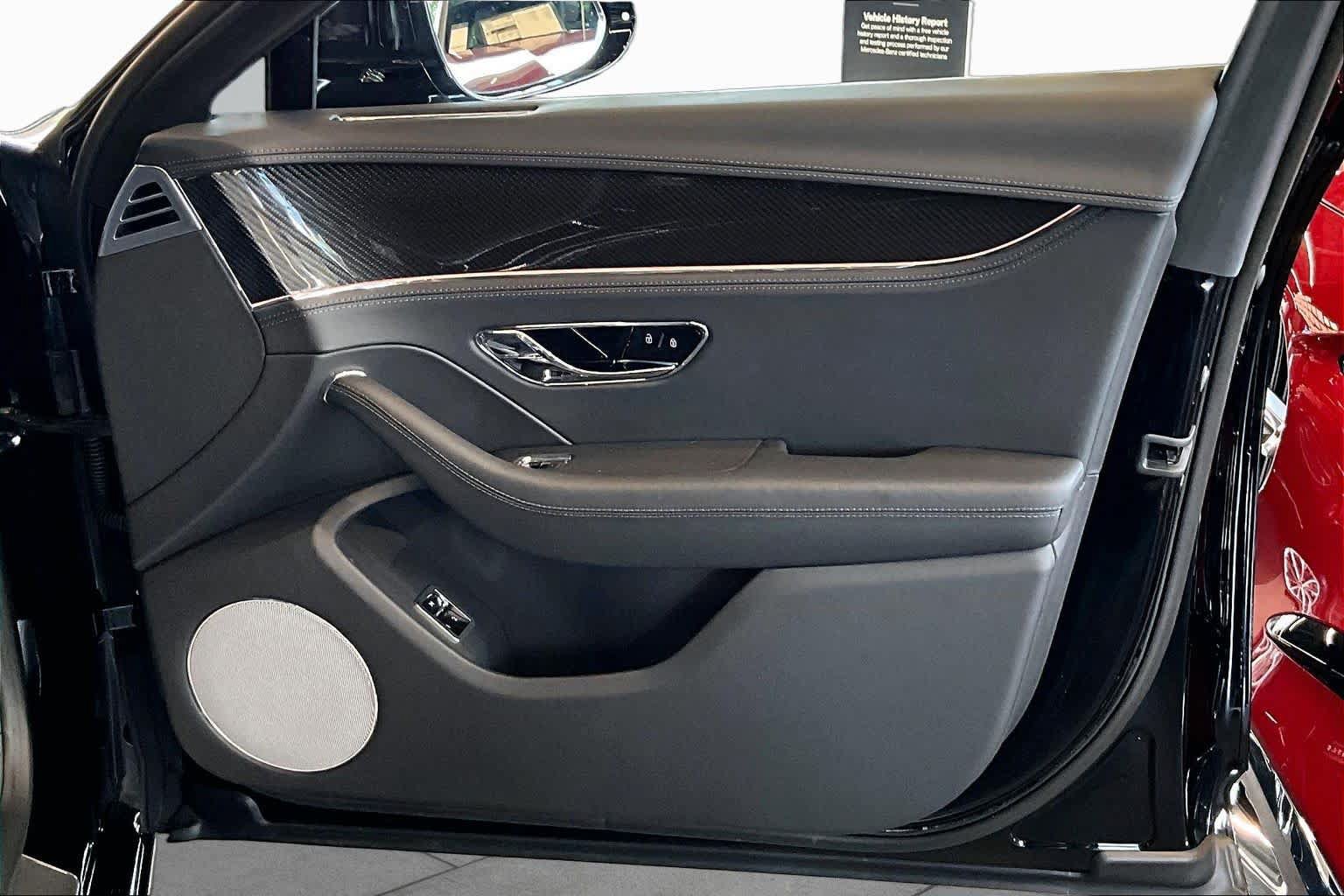 Used 2023 Bentley Flying Spur Plug-In Hybrid AWD/4WD image 23