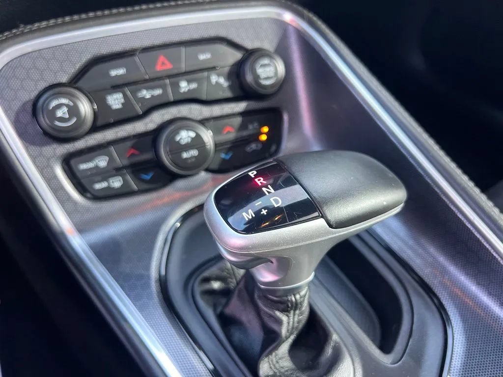 Used 2016 Dodge Challenger R/T Scat Pack RWD image 37