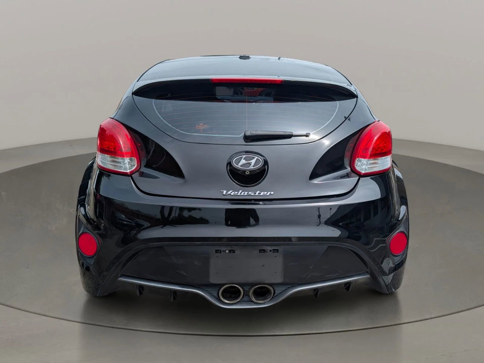 Used 2016 Hyundai Veloster Turbo FWD image 4