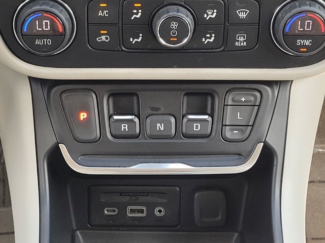 Used 2020 GMC Terrain Denali w/ Denali Premium Package FWD image 27