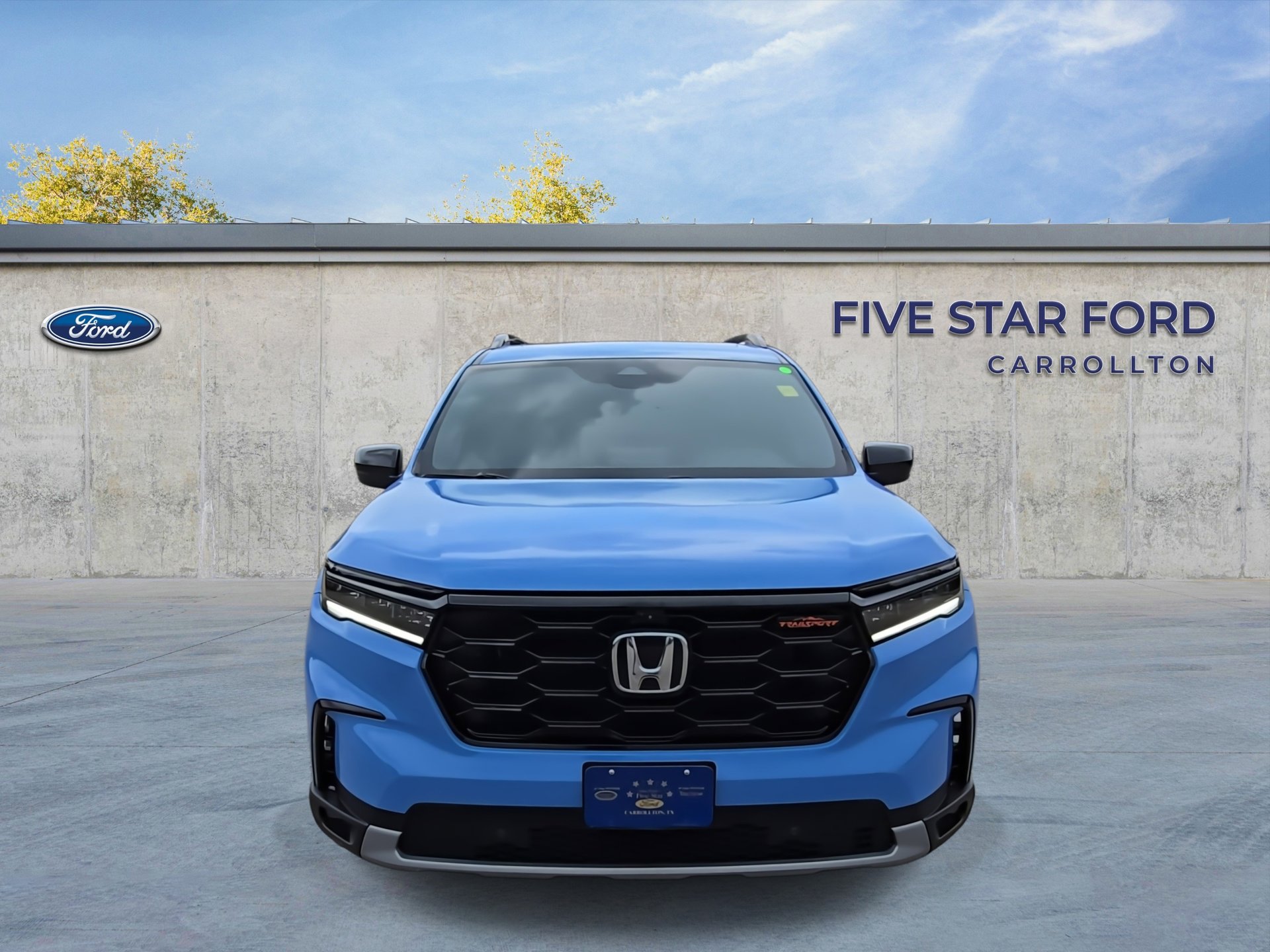 Used 2025 Honda Pilot TrailSport image 3