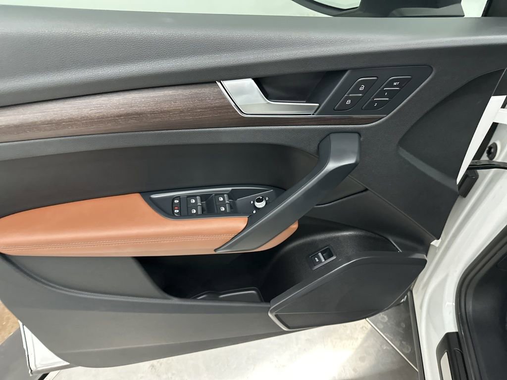 Used 2021 Audi Q5 2.0T Premium Plus w/ Premium Plus Package image 12