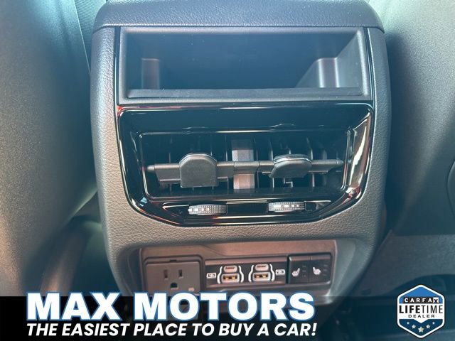 Used 2024 Jeep Grand Cherokee Limited w/ Luxury Tech Group II image 39