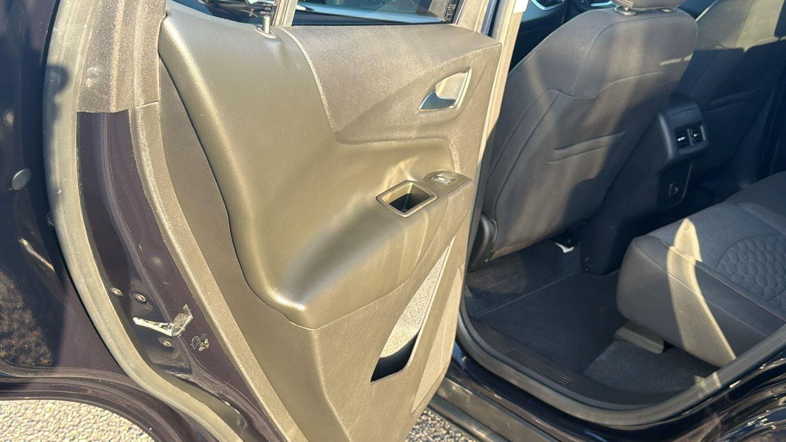 Used 2020 Chevrolet Equinox LT FWD image 18