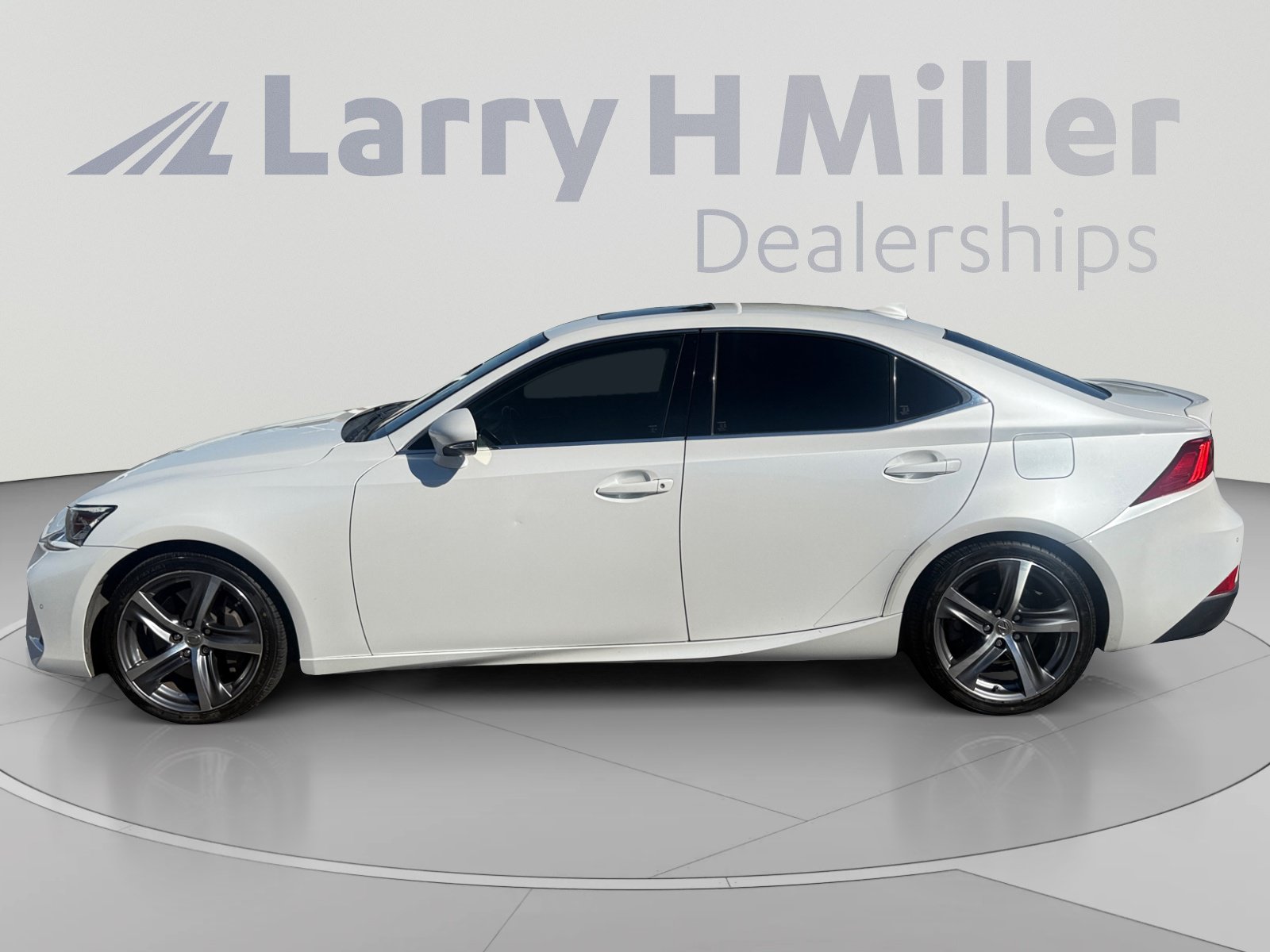 Used 2017 Lexus IS 200t w/ Premium Package RWD image 2