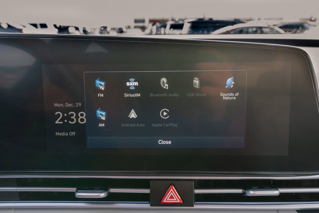 Certified 2025 Hyundai Elantra Limited image 34