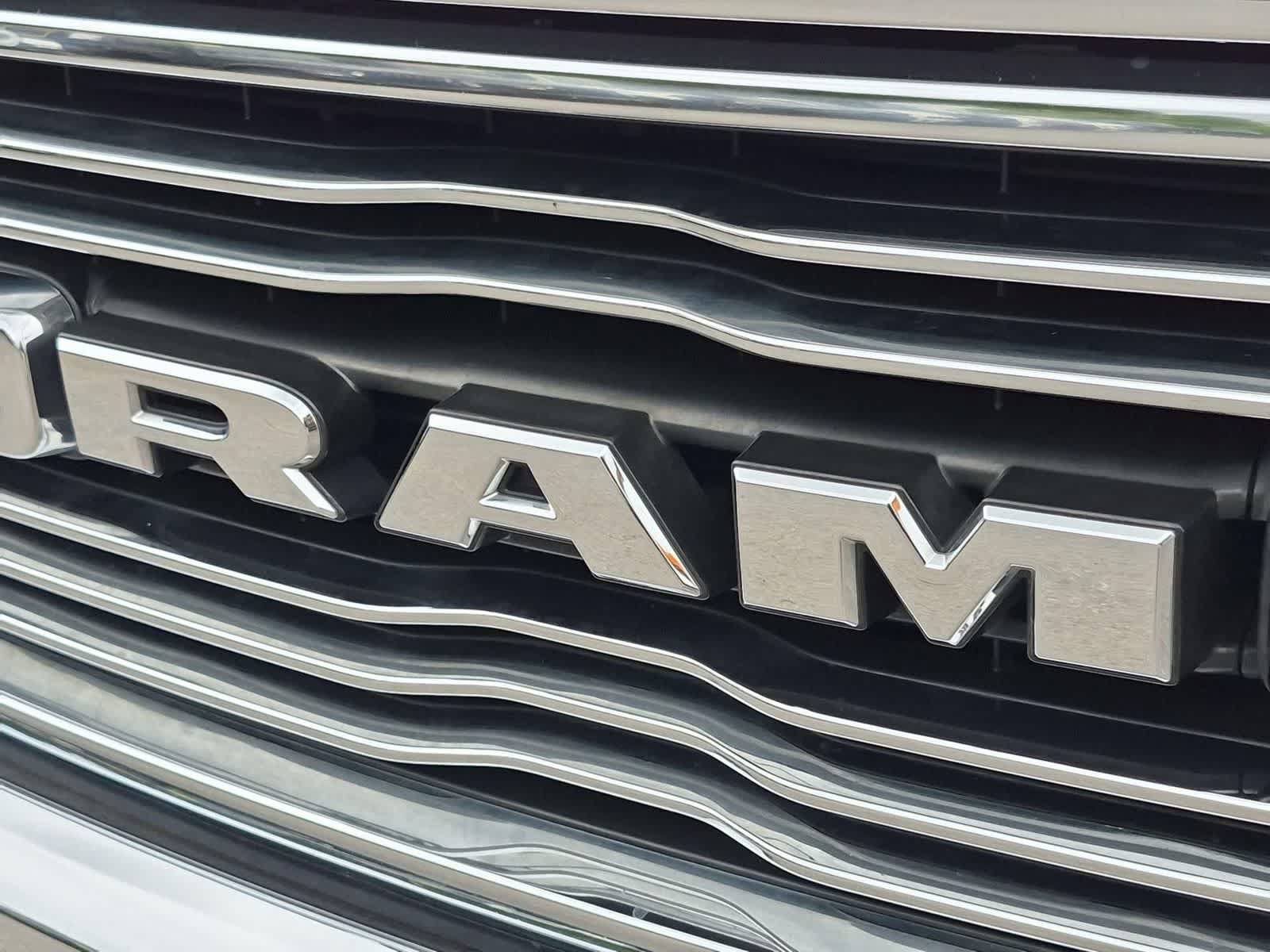 Certified 2019 RAM 1500 Laramie AWD/4WD image 12