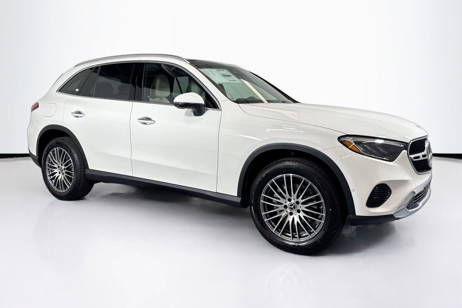 New 2026 Mercedes-Benz GLC 300 4MATIC image 3