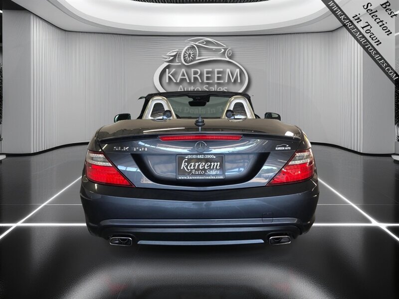 Used 2015 Mercedes-Benz SLK 350 image 6