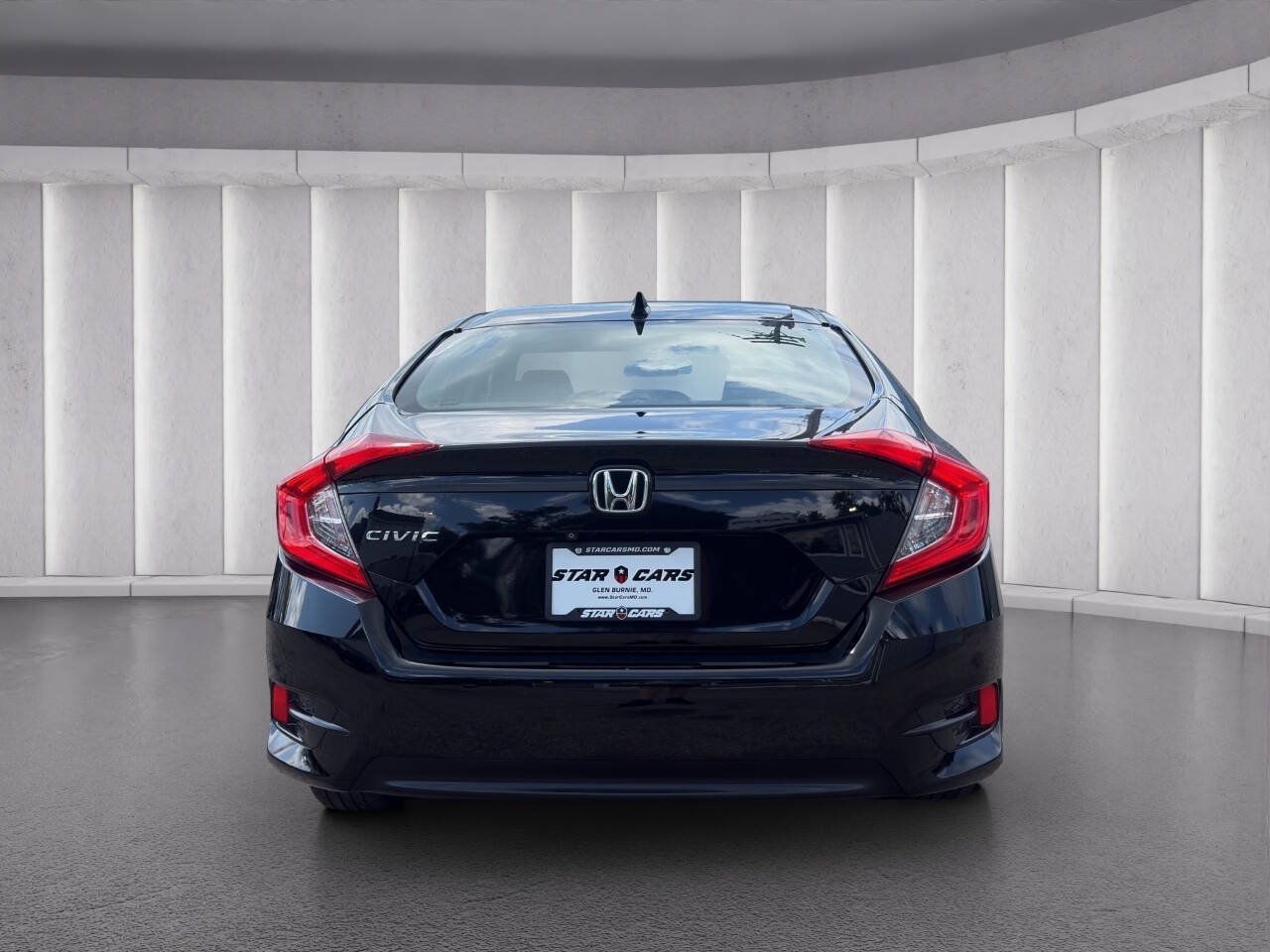 Used 2018 Honda Civic EX image 4