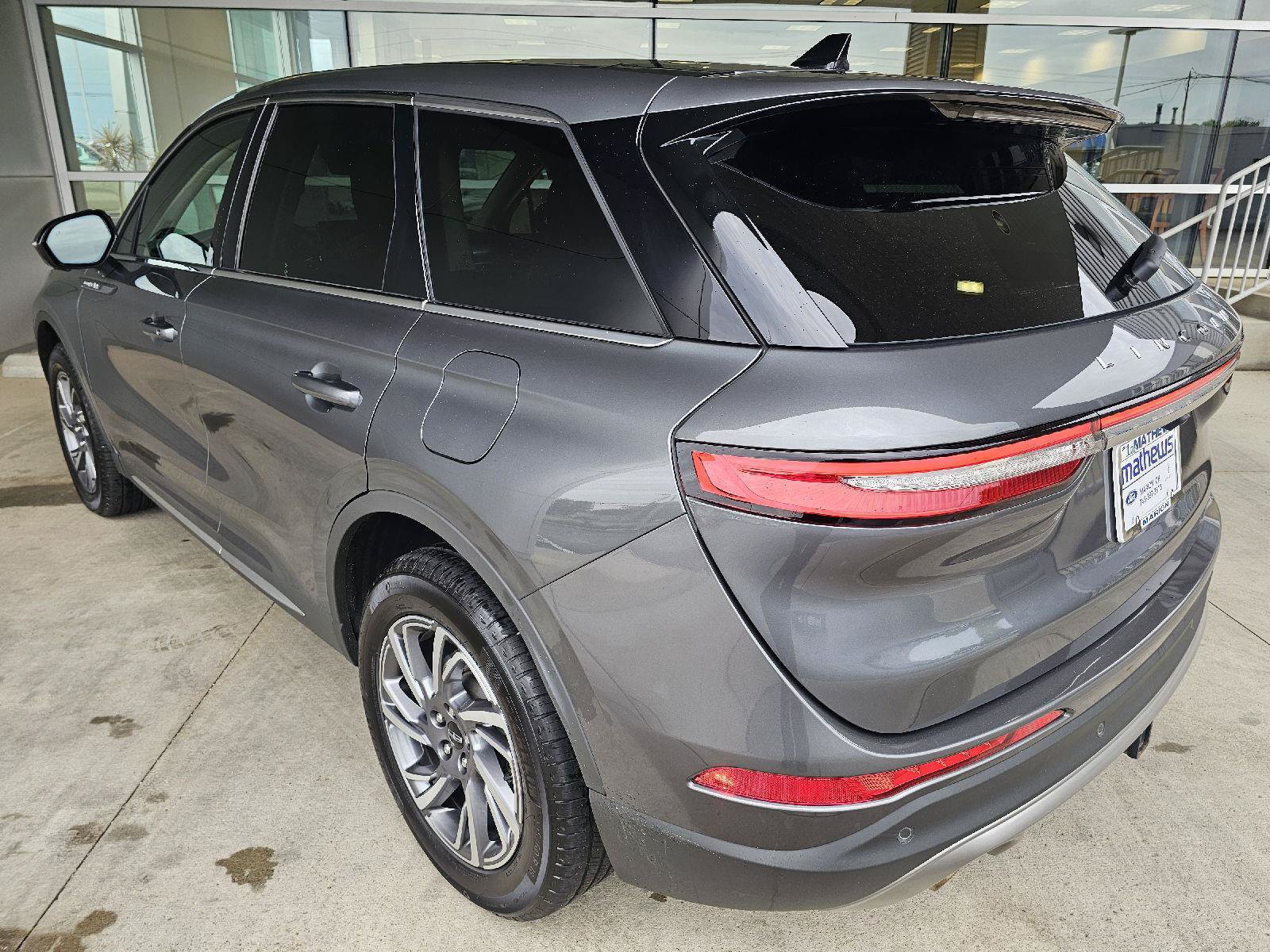 Used 2025 Lincoln Corsair AWD w/ Equipment Group 101A image 3