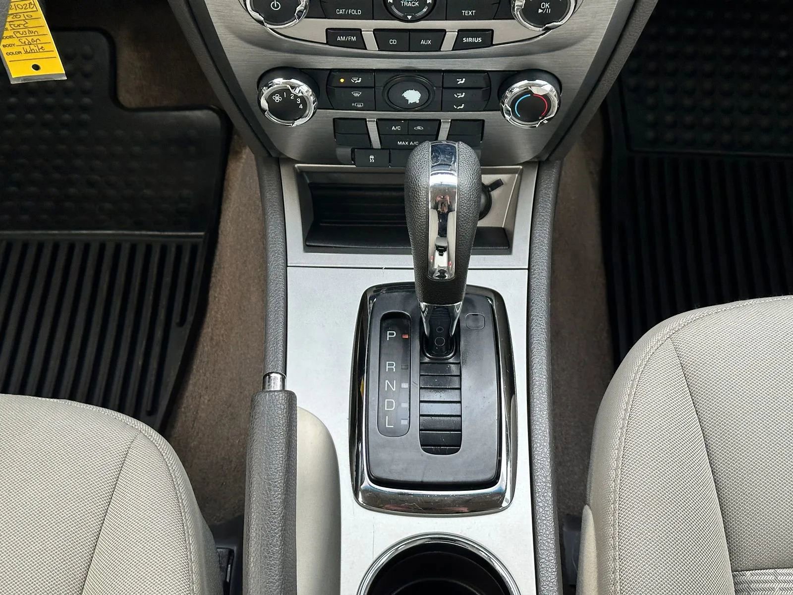 Used 2010 Ford Fusion SE FWD image 16