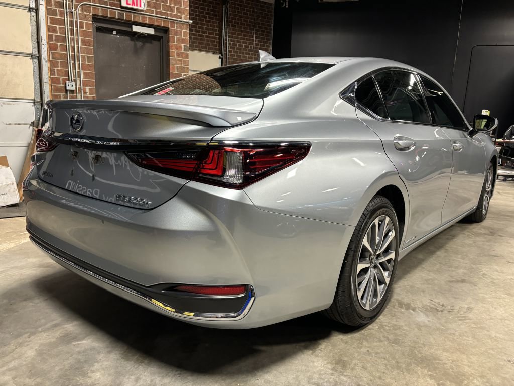 Used 2022 Lexus ES 300h w/ Premium Package FWD image 11