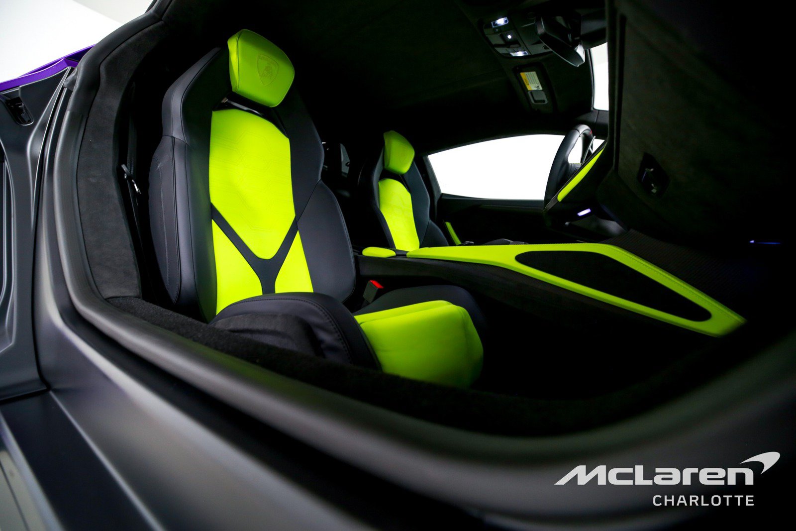 Used 2025 Lamborghini Revuelto AWD/4WD image 19