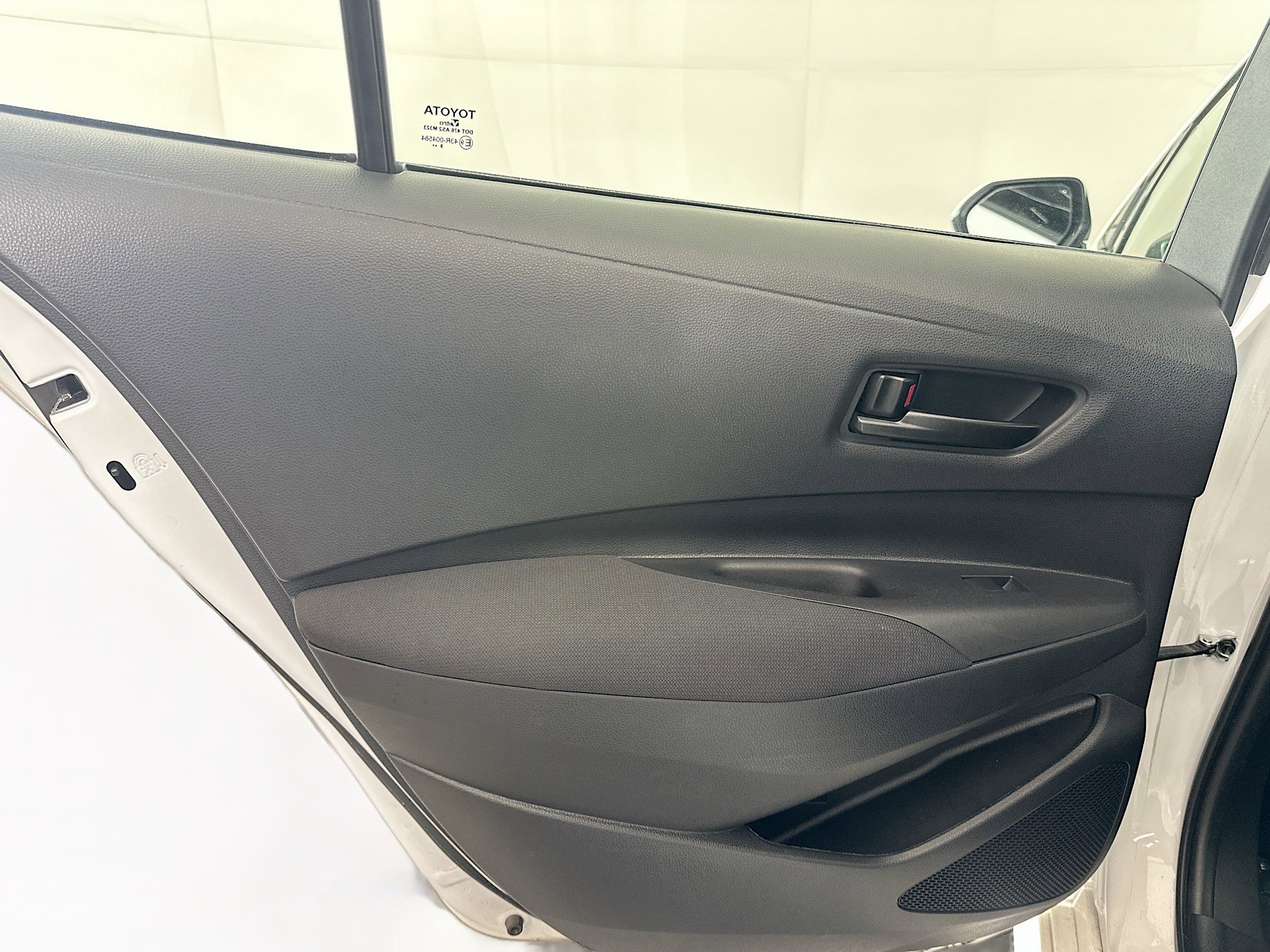 Used 2024 Toyota Corolla LE image 25