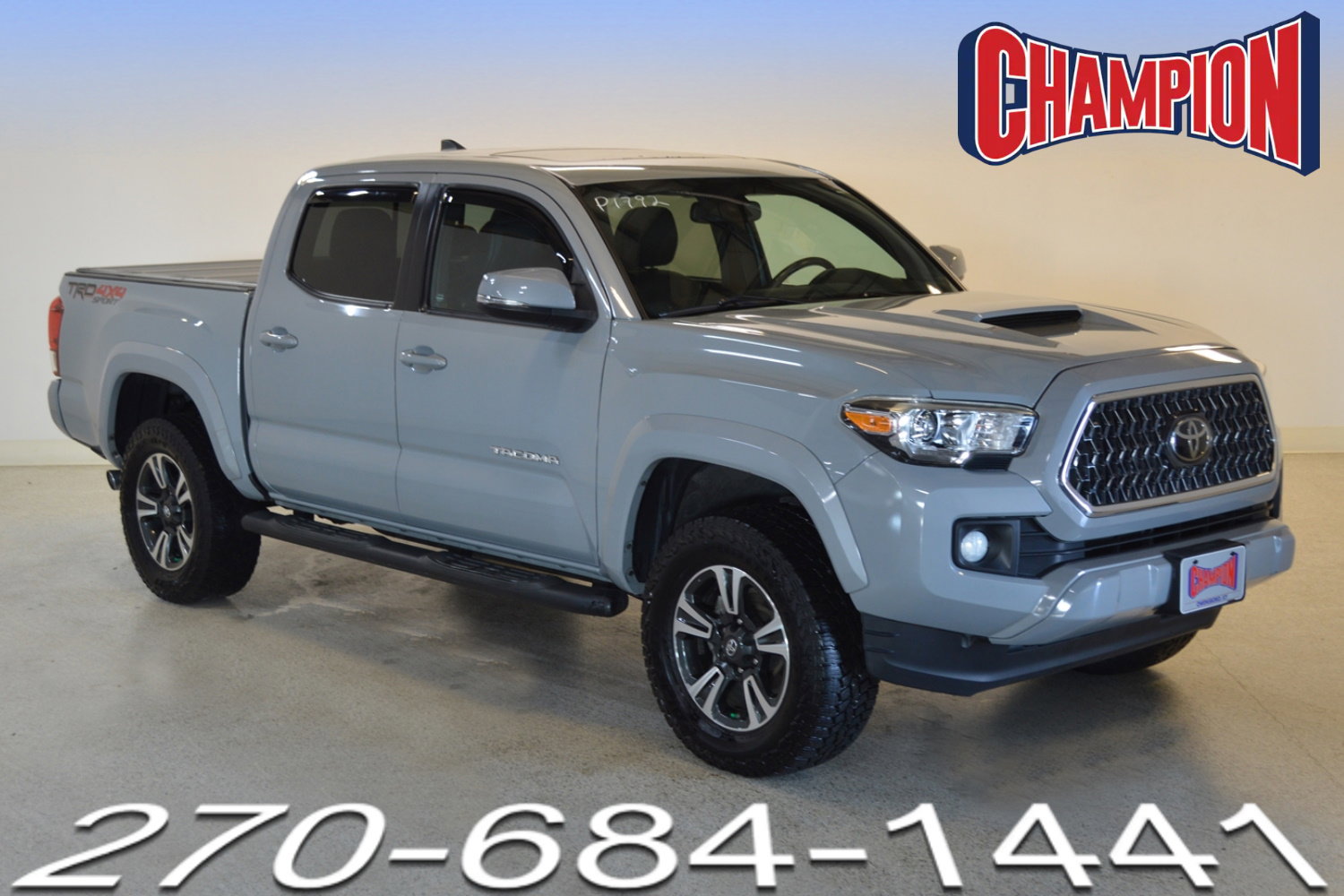 Used 2019 Toyota Tacoma TRD Sport image 1