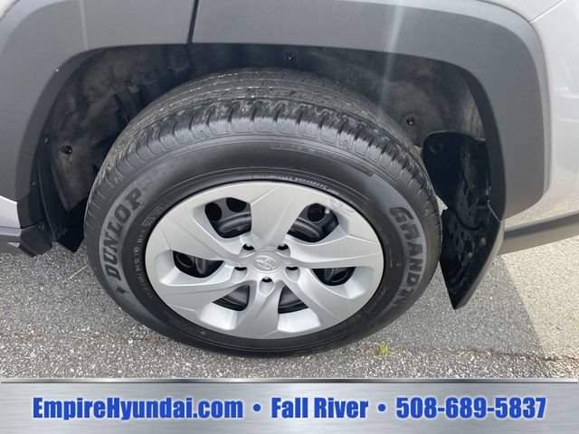 Used 2023 Toyota RAV4 LE AWD/4WD image 13