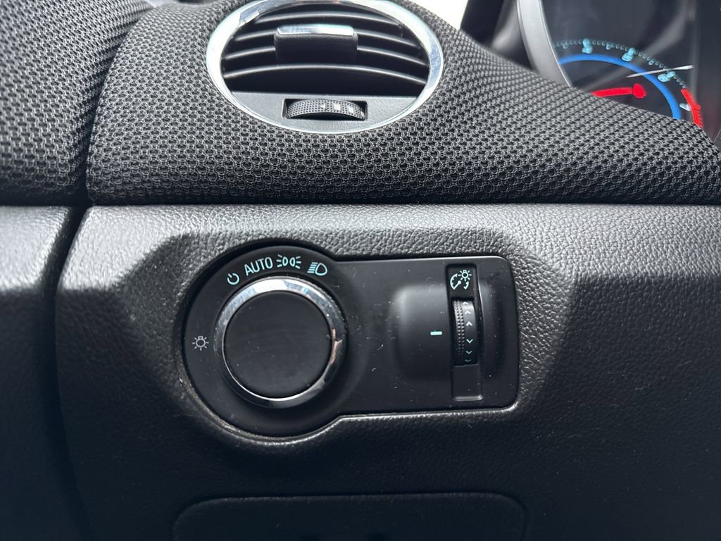 Used 2015 Chevrolet Cruze Eco image 22