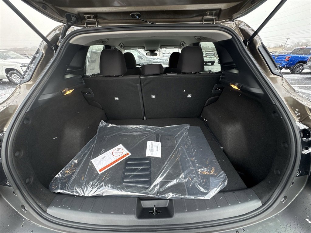 New 2026 Nissan Kicks SV image 23