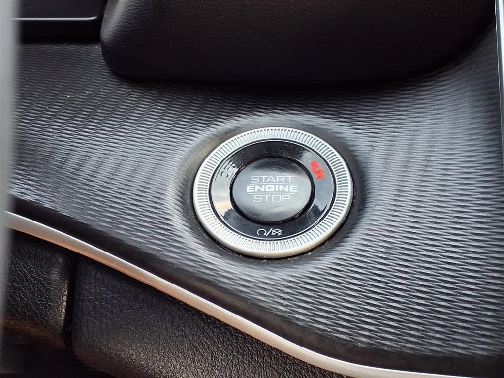 Used 2024 Jeep Grand Cherokee L Laredo AWD/4WD image 18