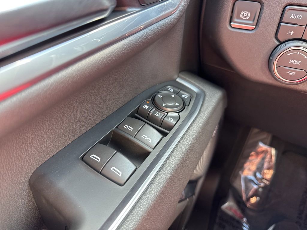 Used 2025 Chevrolet Silverado 2500 High Country w/ Z71 Off-Road Package AWD/4WD image 17