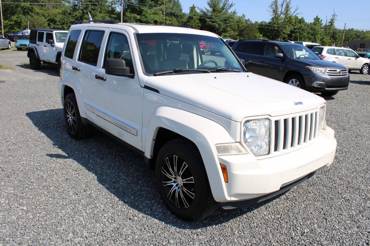 Used 2008 Jeep Liberty Sport w/ Popular Equipment Group AWD/4WD image 4