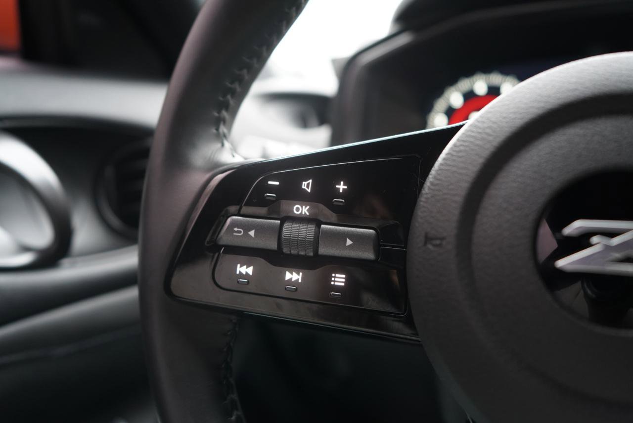 Used 2024 Nissan Z Performance w/ Heritage Edition image 25