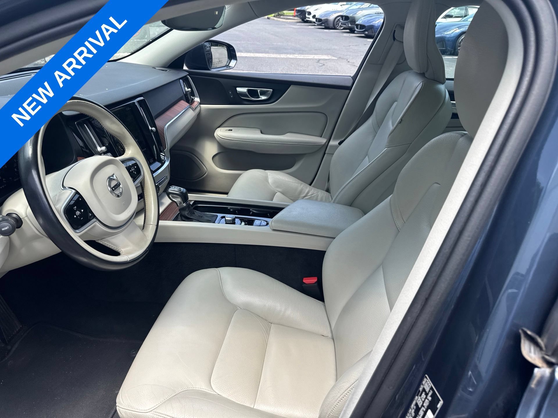 Used 2021 Volvo S60 T6 Momentum w/ Protection Package AWD/4WD image 6