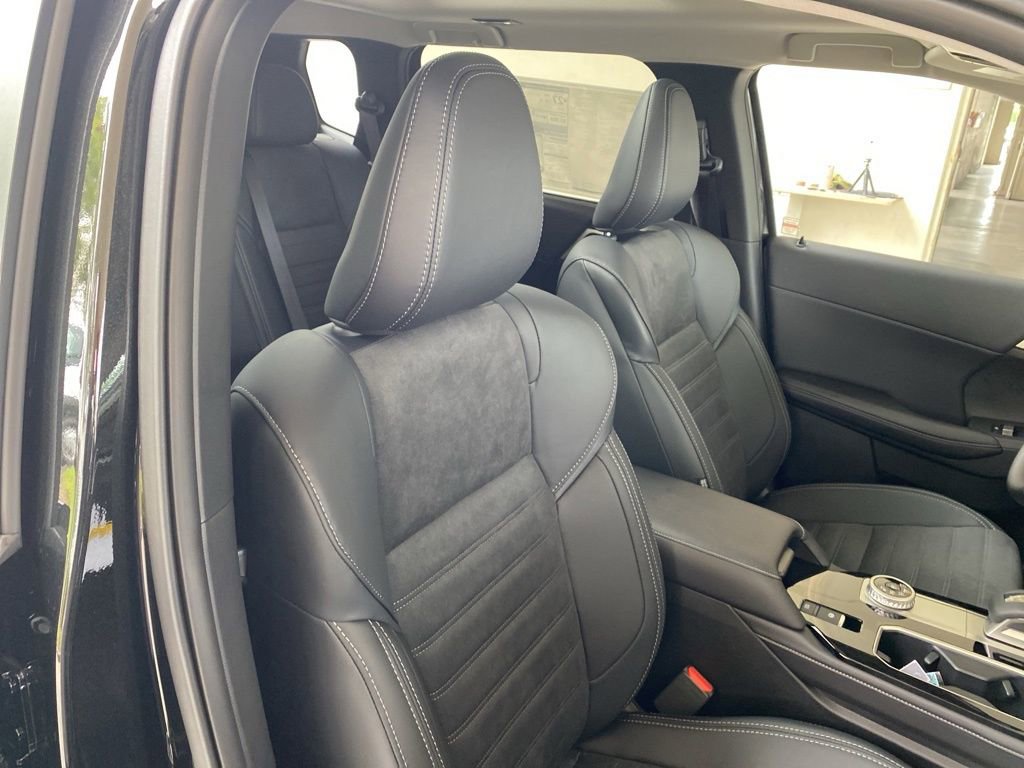 New 2025 Mitsubishi Outlander SE image 21