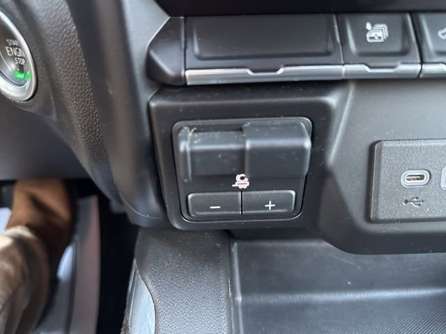 Used 2022 Chevrolet Silverado 2500 LTZ w/ LTZ Convenience Package image 50