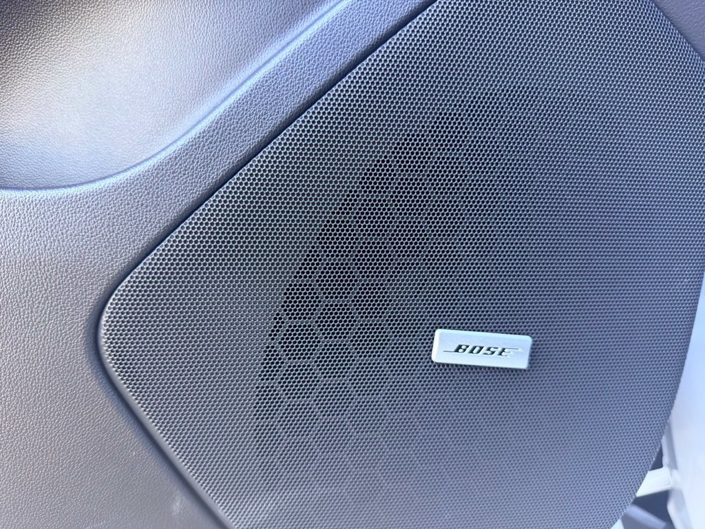 New 2026 Cadillac XT5 Sportv w/ LPO, Floor Liner Package AWD/4WD image 12