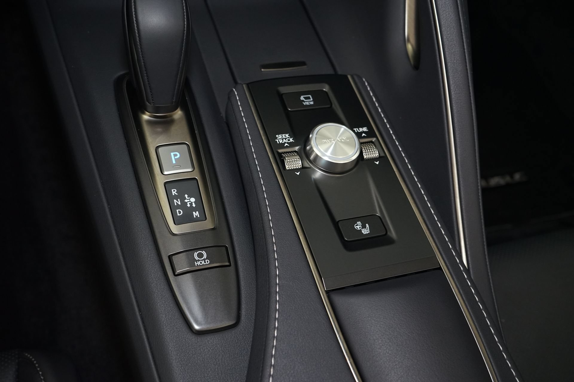 Used 2024 Lexus LC 500 Convertible w/ Touring Package RWD image 18