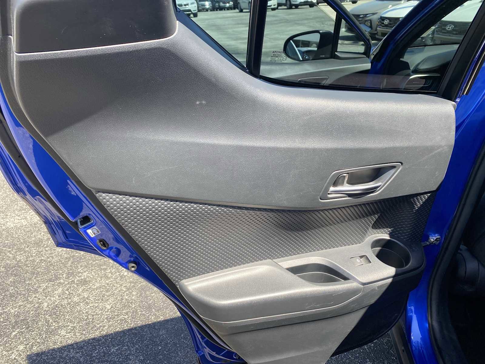 Used 2018 Toyota C-HR XLE image 27