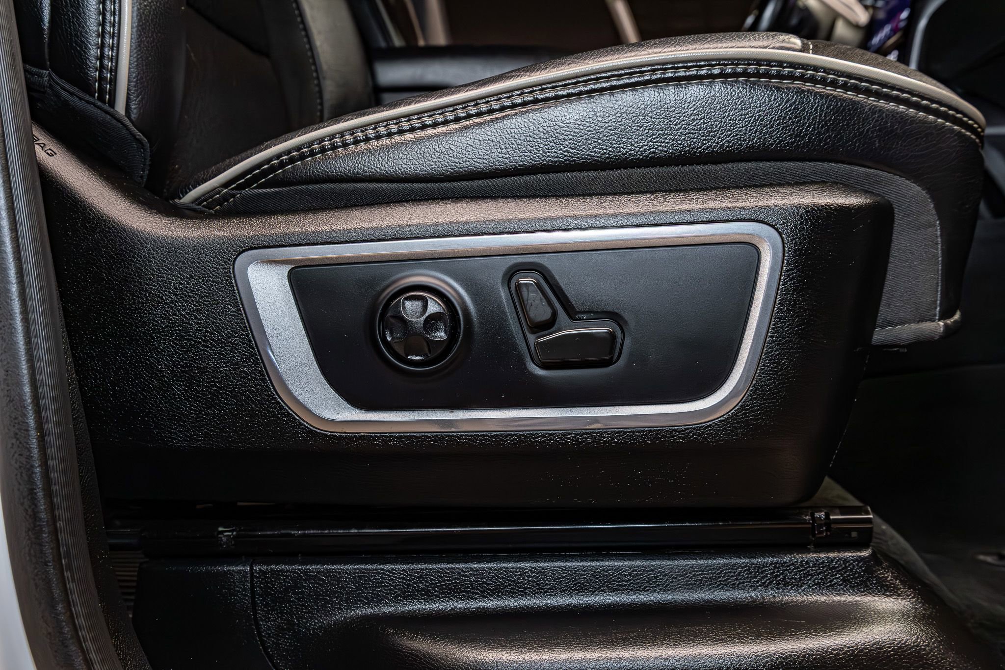 Used 2021 RAM 1500 Laramie image 26